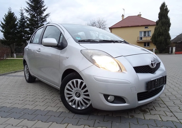 Toyota Yaris cena 25000 przebieg: 143000, rok produkcji 2011 z Kalisz małe 529